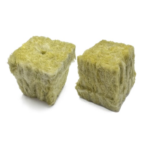 Grodan 3,6x3,6x4cm kубчета за покълване от каменна вата (2940 бр./Кутия) Grodan 3,6x3,6x4cm kубчета за покълване от каменна вата (2940 бр./Кутия)